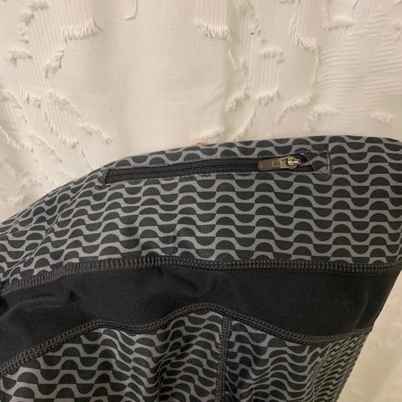 Nike Dri-fit leggings size M - Picture 3 of 3